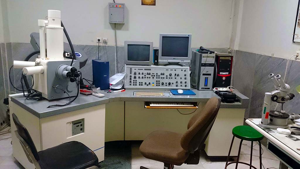 تعمیر دستگاه SEM